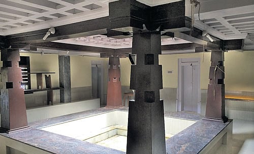 Inner courtyard of Meriyanda clan's ancestral house. Photo by author