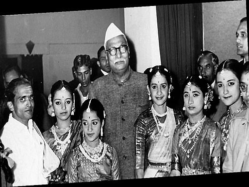 (From left) V S Koushik, Gita Viswanath, Sachi Sudhakar, Dr Rajendra Prasad, Sulochana Saralaya, Veda Sampath and the author.