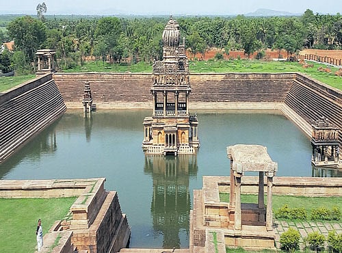 MAGNIFICENT The historical 'pushkarini' in Santhebennur