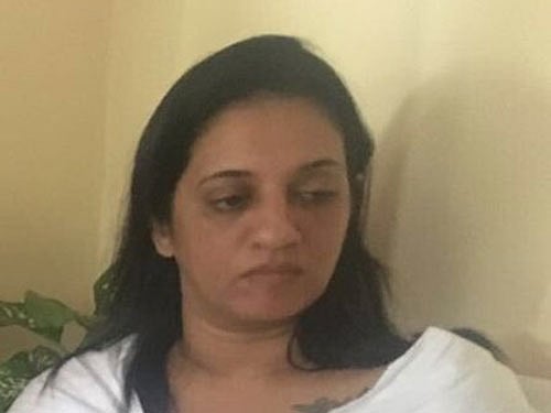 Pavana, the wife of police officer M K Ganapathi. Image courtesy Twitter.