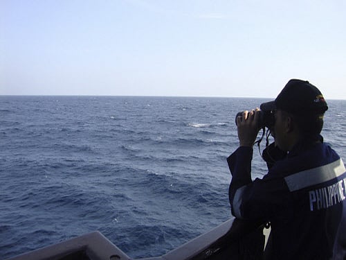 India's Oil Ministry and the US Geological Survey made the discovery of large, highly enriched accumulations of natural gas hydrate - an icy form of the fuel - in the Bay of Bengal.