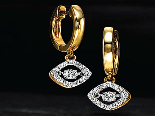 Afghanistan & Pakistan are the last countries in the world with endemic polio. Swipe up to read more on Afghan polio vaccine campaign.