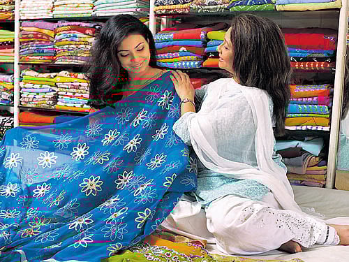 shop hopping There is a tendency among youngsters to go shopping to beat the blues.