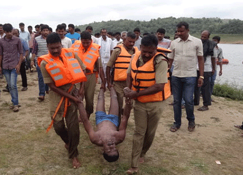 Three boys drown in lake while taking selfie. Representative Image