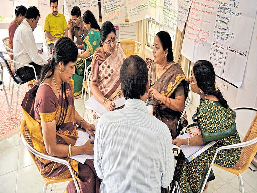 Experts say that all of the latest pledges could bend the curve of global warming below 2 degrees Celsius.