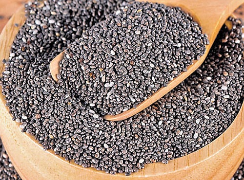 Foods rich in minerals like zinc and iron, essential amino acids, omega 3 fatty acids and vitamins will help you achieve clear, healthy skin.