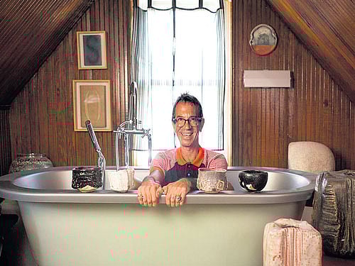 ORIENTAL TOUCHCollector Steven Korff at his residence. PHOTOS BY DAVE SANDERS/NYT