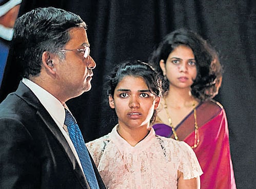 playThe Square Root of a Sonnet.