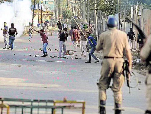 The security forces deployed in Jammu and Kashmir have given an on ground assessment on the chilli-based PAVA shells, saying these were not able to fully deter the protesters. file photo