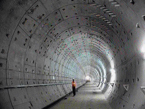 This is evident from the fact that Bangalore Metro Rail Corporation Ltd (BMRCL) has made no progress in the extensive preliminary work like land acquisition, arranging funds and awarding contracts. dh file photo
