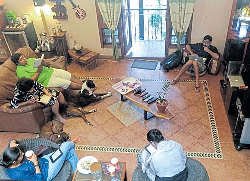 Gathr holds a silent reading party.