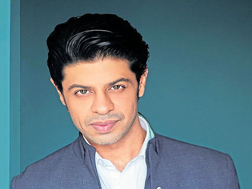 AMUSING Ssumier Pasricha