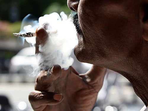 The integrated smoking system enables a better understanding of smoke-related pathological changes in individual smokers, and could facilitate the discovery of more accurate biomarkers and new therapeutic targets. DH File Photo