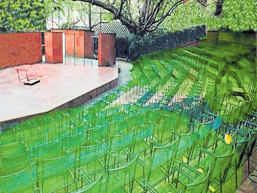Registered as a non-profit cultural society in 1980 under the name 'The Akshara National Classical Theatre of India', the theatre's endeavour is to present theatre, music and dance in its various spaces on a nightly basis, for a ticket-paying audience.