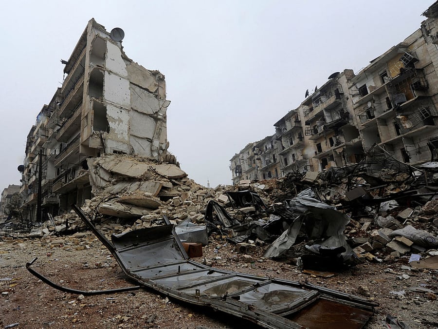A general view shows the damage in the government-held al-Shaar neighborhood of Aleppo, during a media tour, Syria December 13, 2016. REUTERS Photo