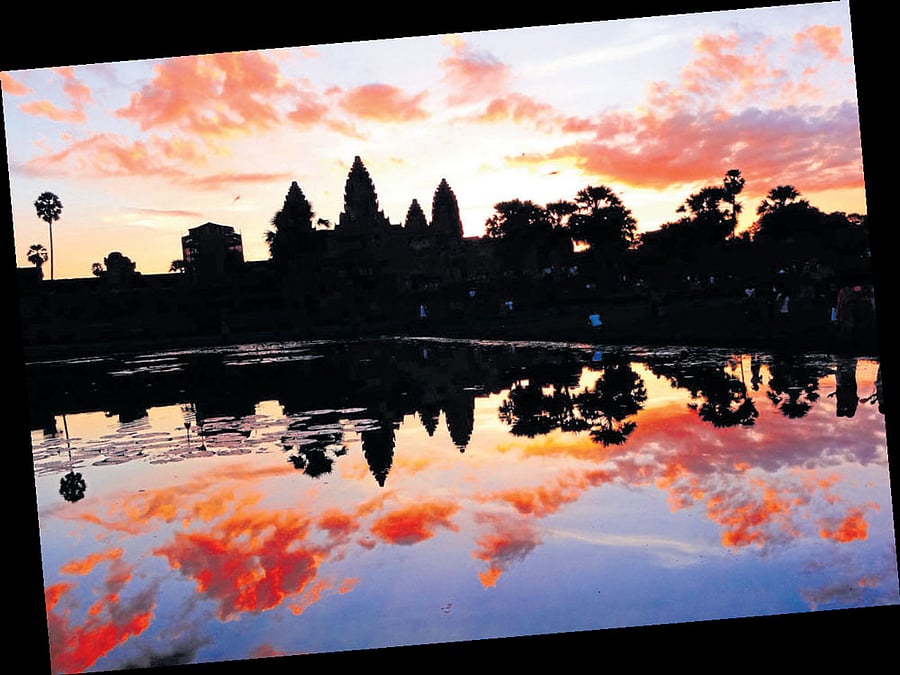 majestic A view of the Angkor Wat at sunrise