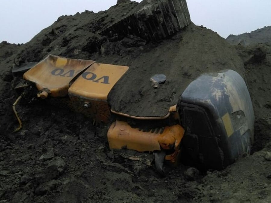 Over 40 workers feared trapped in Lalmatia mine collapse. ANI