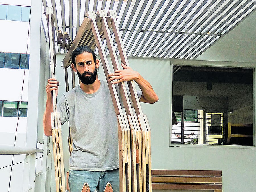 interesting Eduardo and the Portable Museum