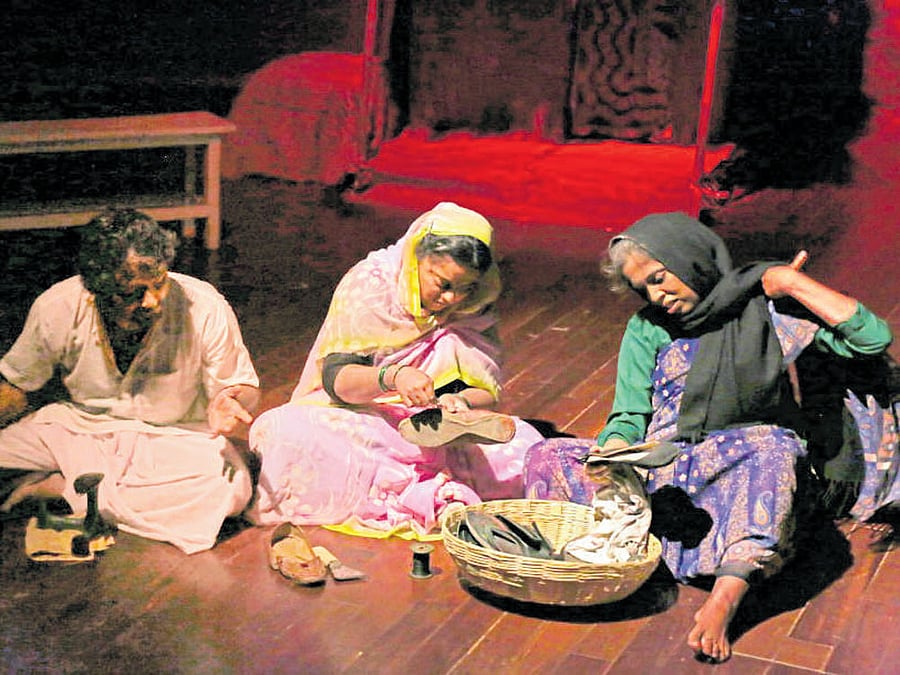 social message A scene from 'Ek Shaam Premchand Ke Naam'.