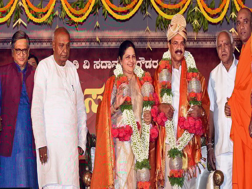 Sadananda kept the smile even amid challenges: Gowda