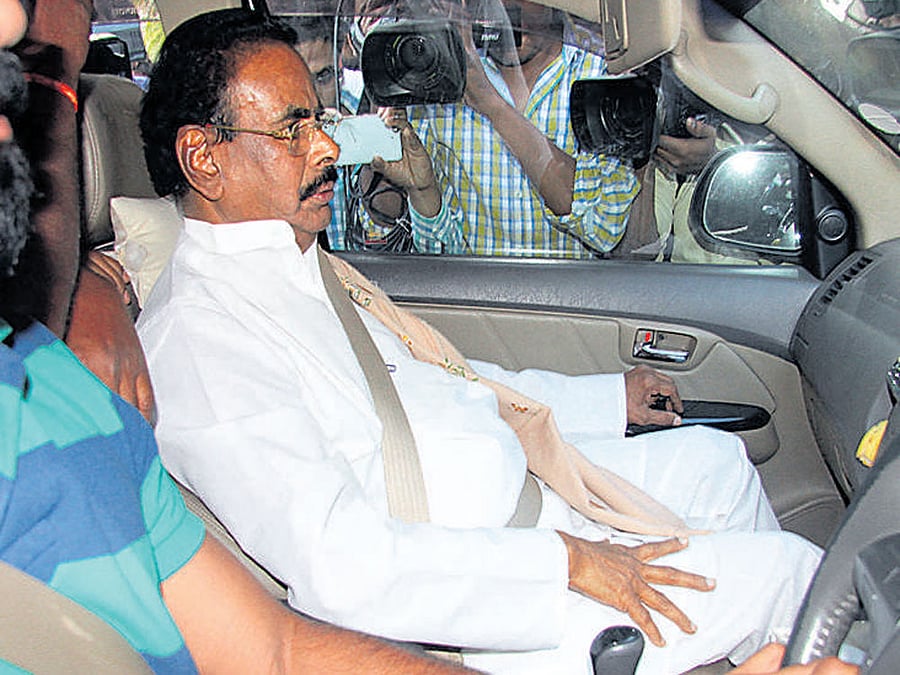 Sasikala's husband Natarajan near the jail. DH PHOTO