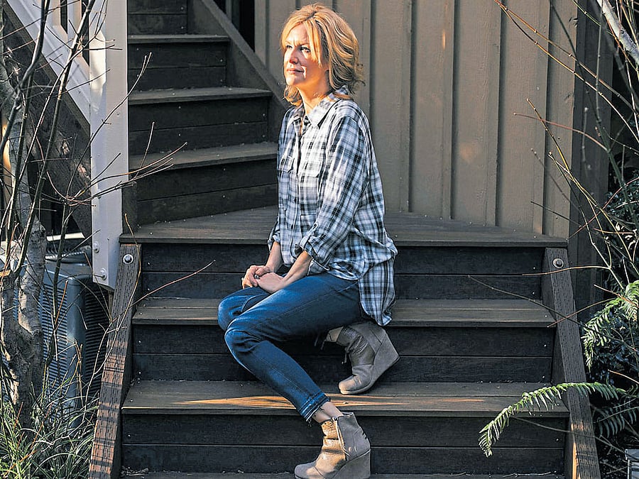 chucking the pill: Sommer Kleweno Walley at her home in Seattle. After she slipped on the steps and began having back pain, a doctor prescribed physical therapy and an anti-inflammatory drug. Her pain was gone in a few months. nyt