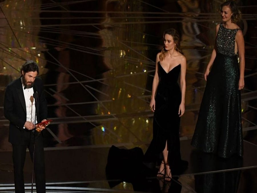Larson, 27, a vocal advocate for sexual-assault survivors, did not clap given that Affleck was sued by two women for sexual harassment. Image source: Twitter