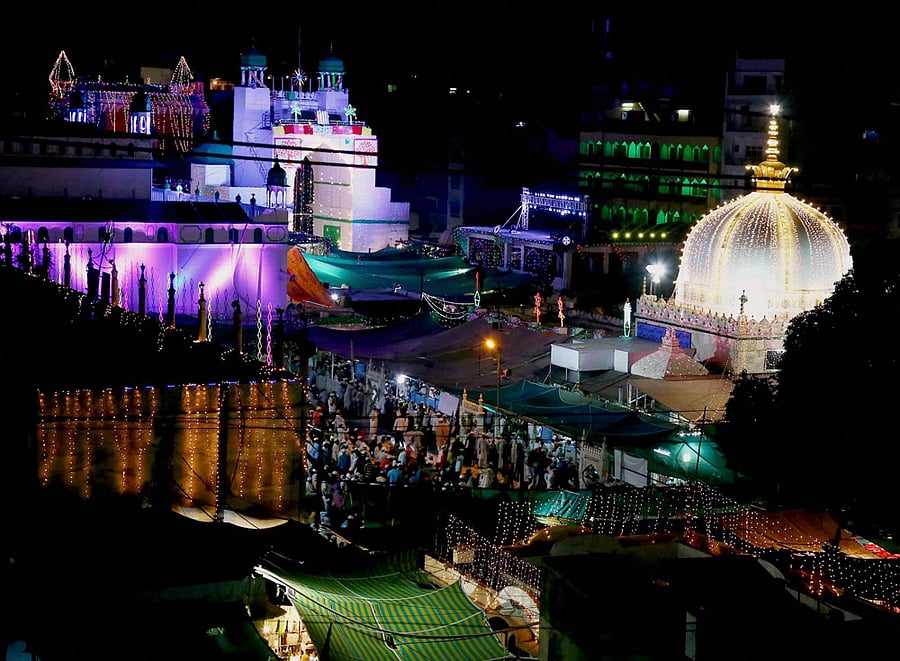 Abedin's remarks on banning beef and triple talaq have created a feud in the family of the dewan, or the spiritual head, of the Sufi shrine. File Photo