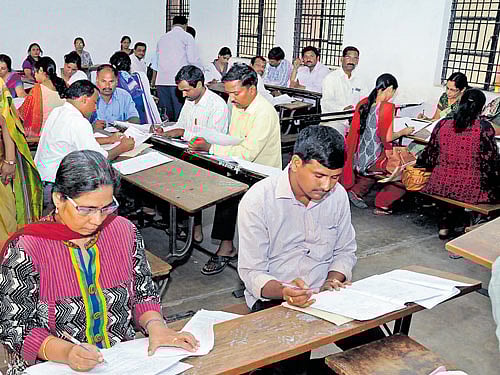Thimmaiah Purle, president of the Karnataka State Pre-university College Lecturers' Association, said the absence was not due to any boycott. DH File Photo