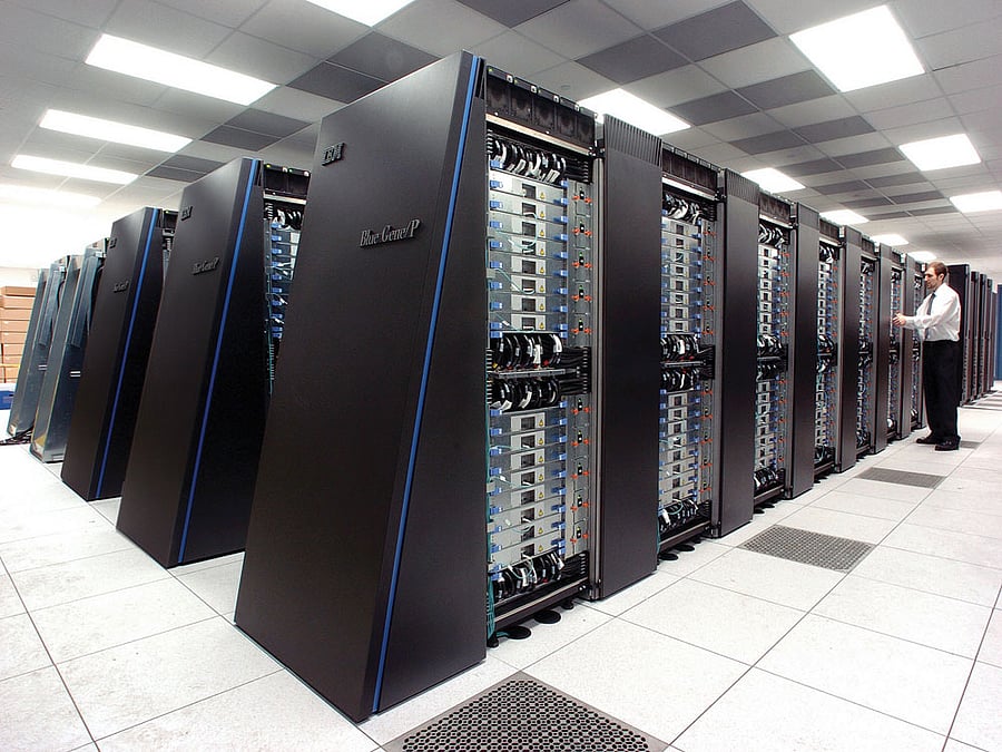 The new Chinese computer could leave traditional supercomputers such as these in the dust for the foreseeable future. Photo credit: Wikipedia