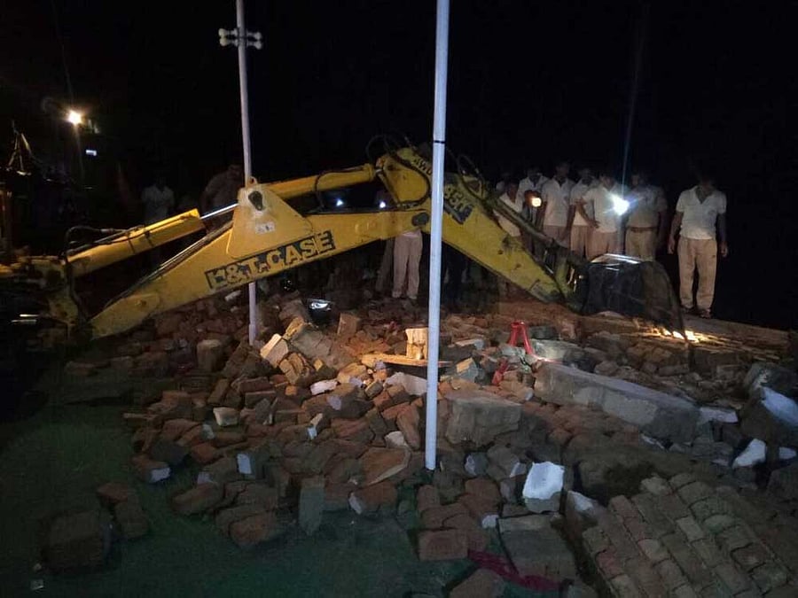 But the wedding turned out not only to be  unforgettable to groom and bride but for everyone who attended it, although for different reasons.  DH file photo