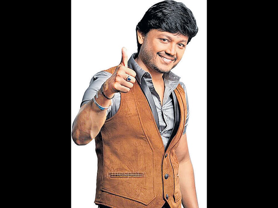 Busy Bee: Golden Star Ganesh
