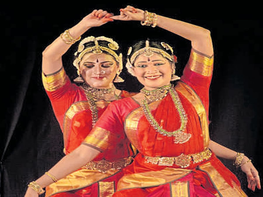 Sisters Veena Nair and Dhanya Nair