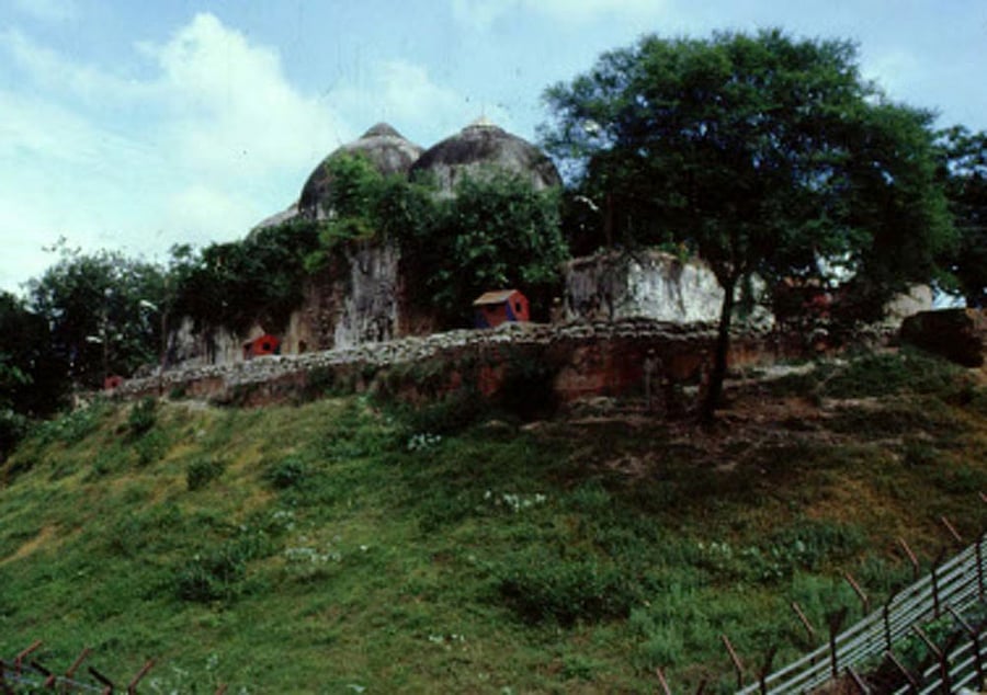 Former BJP MP Ram Bilas Vedanti and four others, including Vishwa Hindu Parishad (VHP) leader Champat Rai, all accused in the Babri Mosque demolition case. DH File Photo