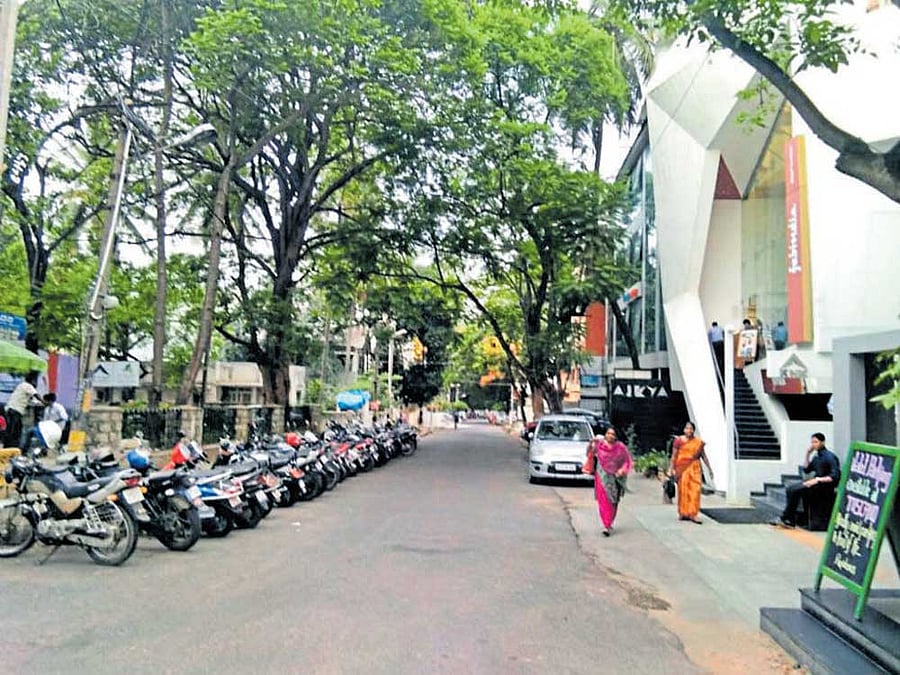 Following unrelenting pressure by Jayanagar First-block  Organisation of Residents for Clean Environment (FORCE), the BBMP has directed Fab India showroom to use the ground floor for vehicle parking and shift the showroom  to the first floor. DH Photo