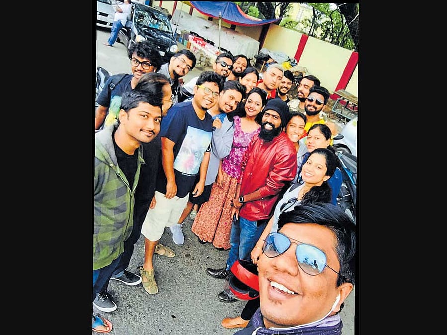 hungry for more Vinay Nagaraju, Bhoomika, Bharati, Chaitra, Ranjan (yellow shirt with glasses), Sangamitra, Navneeth, Raj, Vinay Setty, Renukesh (behind Navneeth with black goggles), Sumedha, Prashanth, Manoj Kumar, Sachin, Vinoth and Kunal.
