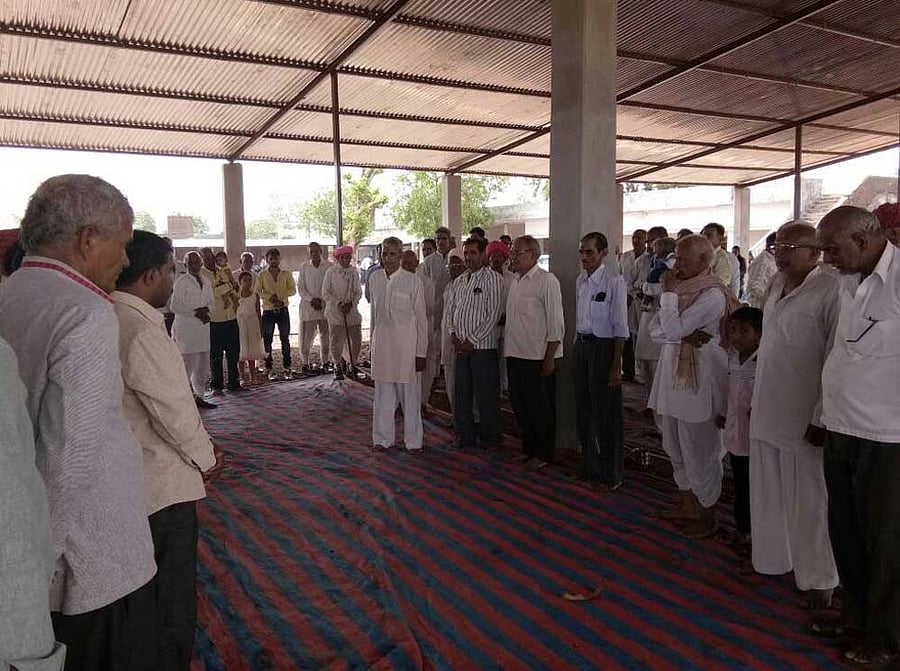 Agitating Farmers in the state who claim to face similar issues have decided to sit on an indefinite strike from next week. DH photo by Tabeenah Anjum