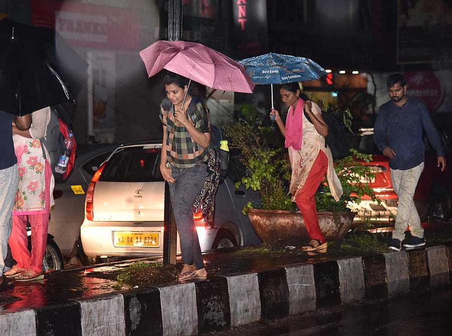 Trapped in a downpour, most Bengalureans find cabs disappear from their mobile apps. Desperate to head home, their commute woes skyrocket as autorickshaw drivers overcharge and buses get stuck in floods.