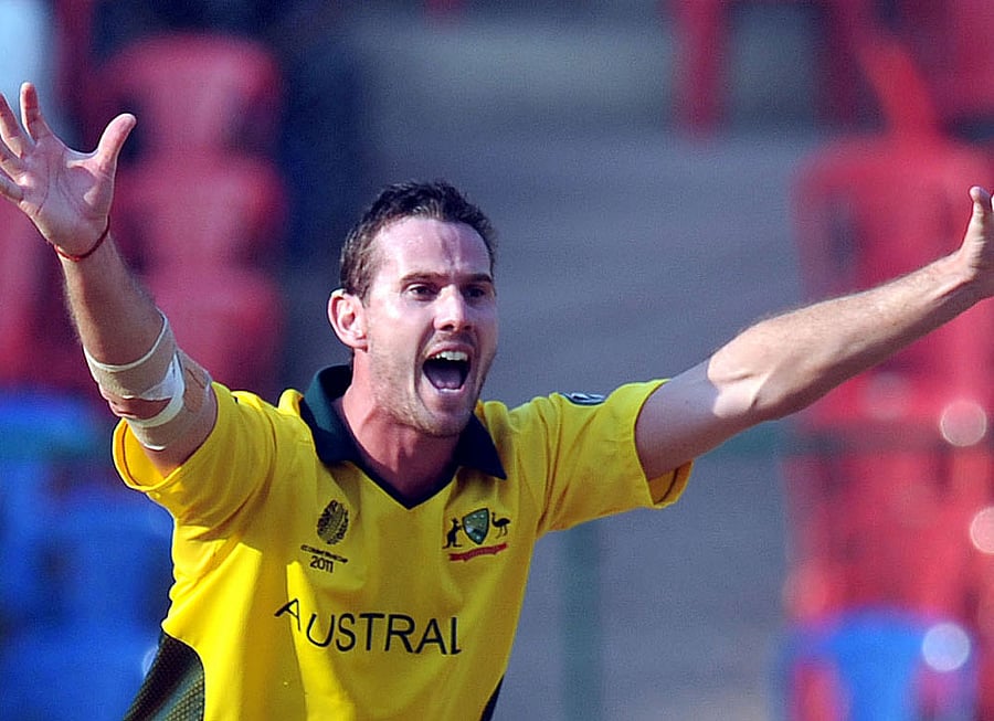 The former Australian speedster was at the K C College in Mumbai where he distributed prizes to the winners of ESPN Cricinfo's `CricIQ Season 5'. DH Photo.