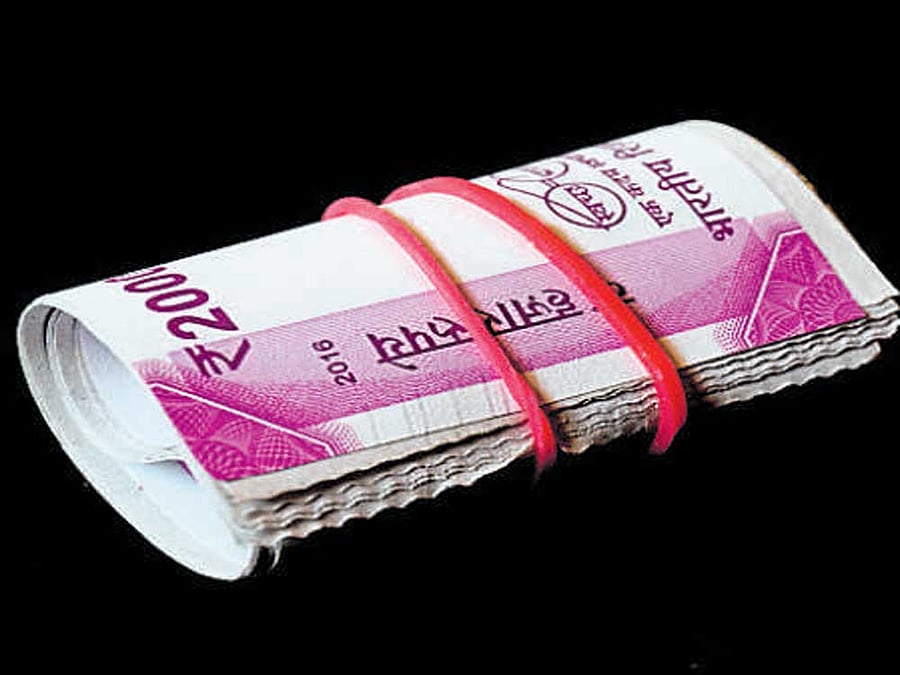 Noteban causes shift in investment pattern: Acharya