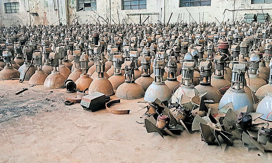 The students were protesting against the recruitment of the 'non-popular technical category' organised by the Railway Recruitment Board (RRB) examination. Credit: PTI Photo