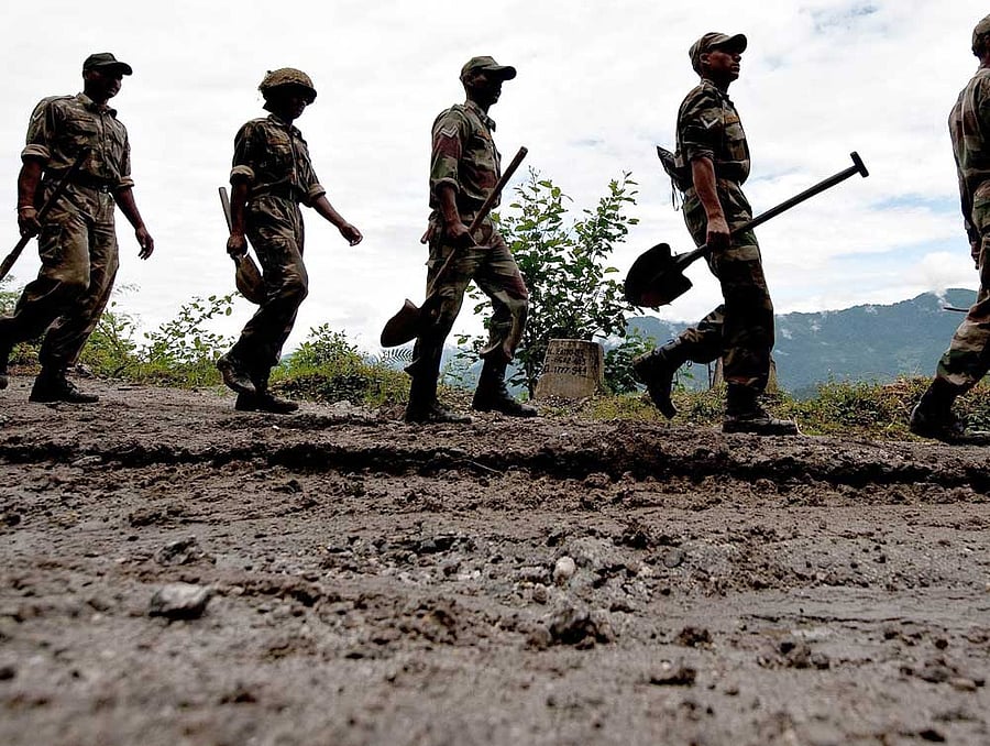 The intrusion occurred on July 25 at about 9 am. Chinese soldiers came 800 m - 1 km inside of Indian territory and asked local shepherds to leave, sources said. Deccan Herald file photo for representation