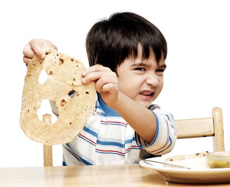 If meal times are stressful and the dinning table is a battle zone at your house, chances are you are dealing with a fussy eater. Being fussy about food is normal and usually a passing phase in children. However, when fussiness is persistent and a child rejects a number of foods, it is time for action.