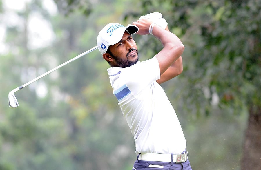 Chikka cards six-under on opening day