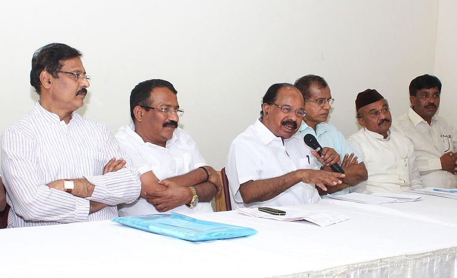 KPCC manifesto committee chairman M Veerappa Moily addresses representatives of various organisations, in Hubballi on Saturday. V R Sudarshan, R B Timmapur, and others are present.