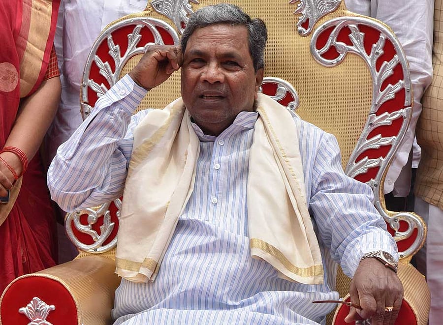 Chief Minister Siddaramaiah on Friday pitched for ballot papers to replace electronic voting machines (EVM) in the 2018 Assembly polls, expressing concern that the machines were prone to tampering. DH file photo.