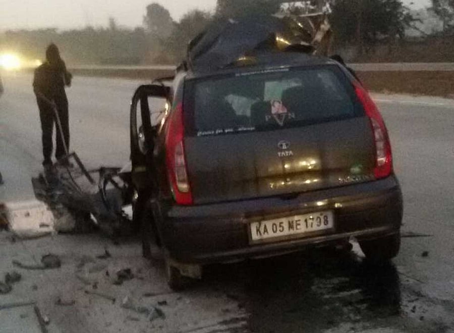 Eyewitnesses told police, the car was over-speeding and trying to overtake other vehicles when it collided with the rear of the truck moving in the same direction. DH Photo