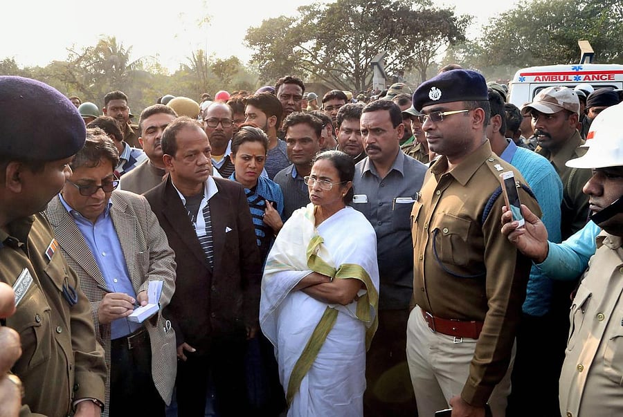 Toll in Bengal bus accident rises to 42