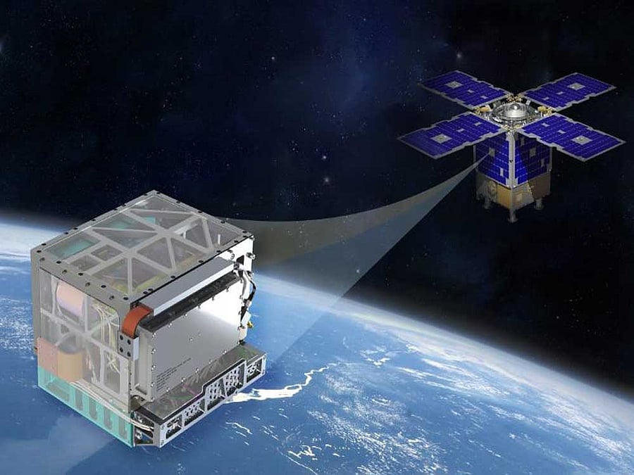 NASA uses the difference in time between sending a signal and receiving a response to calculate the spacecraft's location, velocity and path. Image courtesy: @NASA