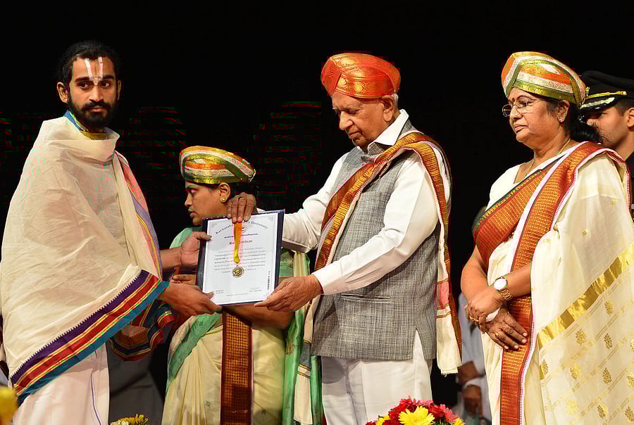 Students vouch for Sanskrit's immense utilities at varsity convocation